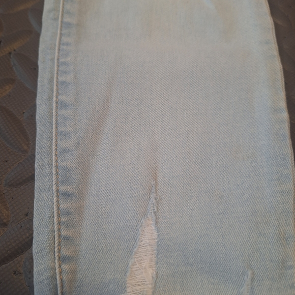 Old Navy Light Blue Distressed Skinny Jeans - Picture 8 of 12